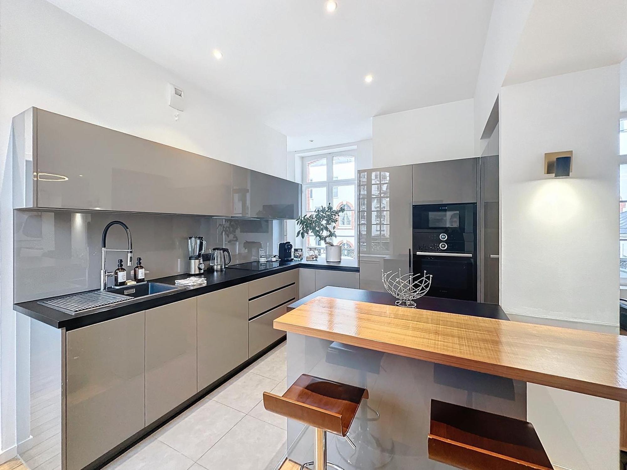 So Guest- Luxueux Appartement, Ancienne Maison De Champagne Proche Cathedrale Apartment Reims
